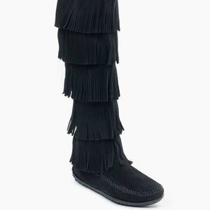 Black fringe boots